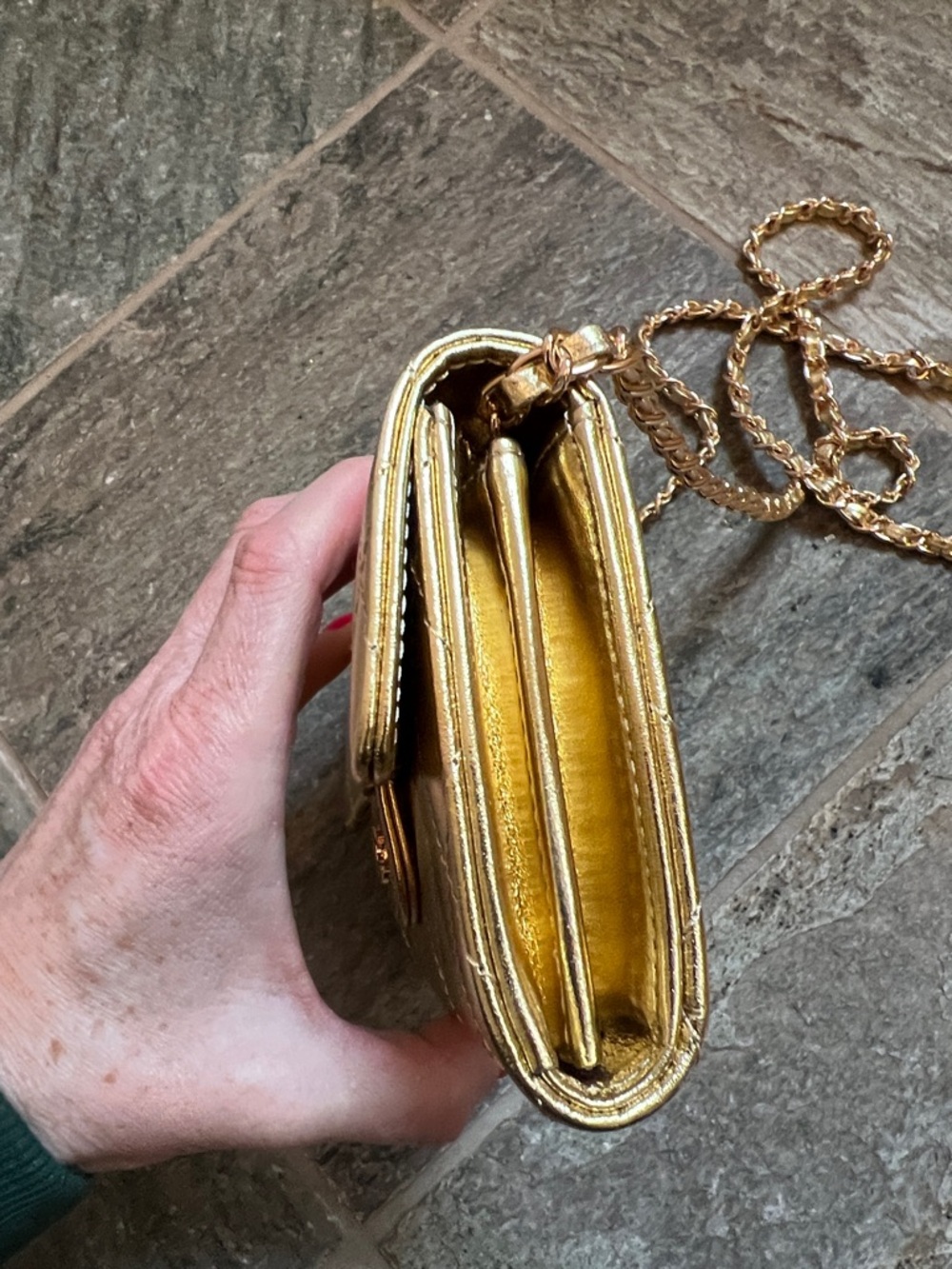 Gold Quilted Chain Crossbody - Picture 3 of 9